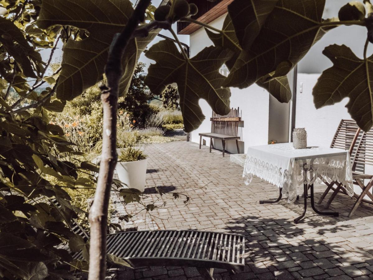 Winehouse Living Villa ลอยช์ชาค ภายนอก รูปภาพ