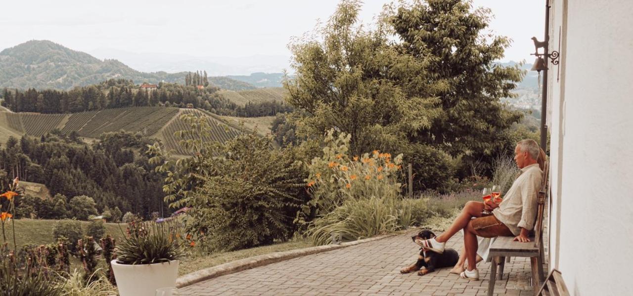 Winehouse Living Villa ลอยช์ชาค ภายนอก รูปภาพ