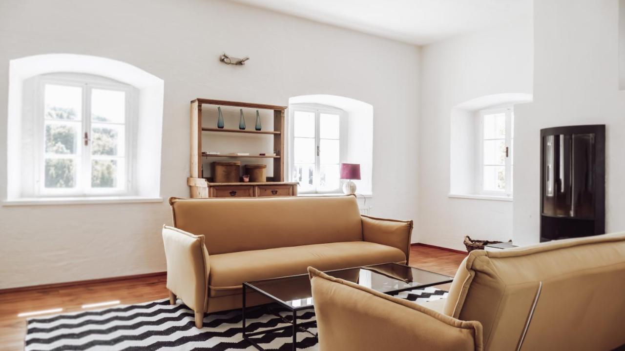 Winehouse Living Villa ลอยช์ชาค ภายนอก รูปภาพ