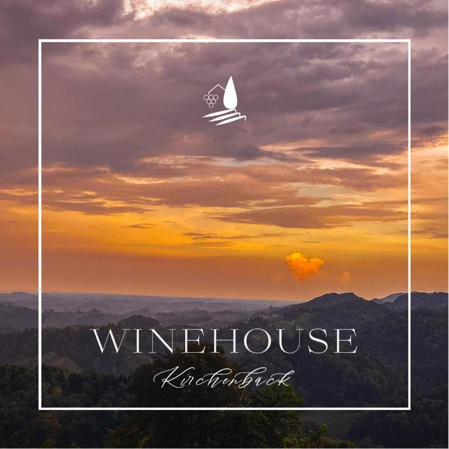 Winehouse Living Villa ลอยช์ชาค ภายนอก รูปภาพ